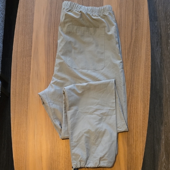 Men's Essentials Fear Of God Tan Pants - Picture 6 of 9